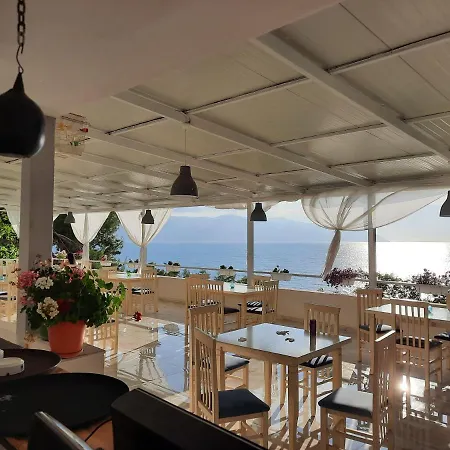 Bed & Breakfast Terrazza Al Mare - Terrace At The Sea - Tarrace Buze Detit Vlorë