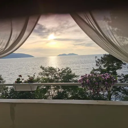 Bed & Breakfast Terrazza Al Mare - Terrace At The Sea - Tarrace Buze Detit Vlorë